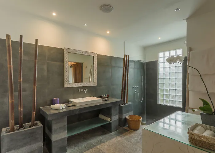 Hotel Indiana Kenanga Boutique & Nusa Lembongan