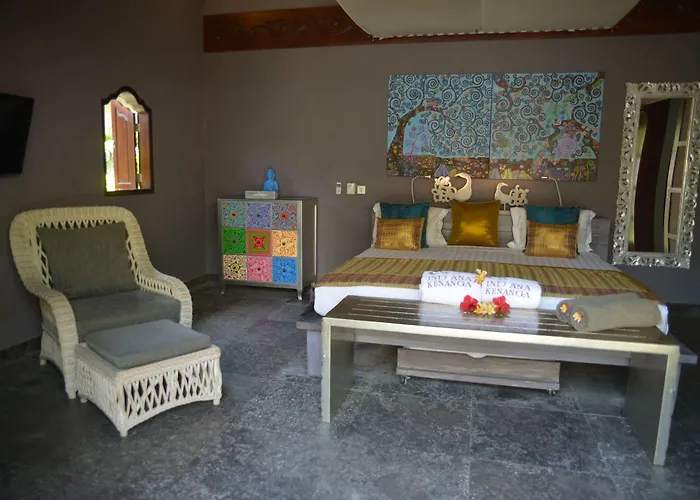Indiana Kenanga Boutique &